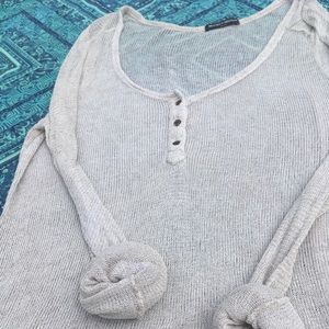 Brandy Melville cute, slouchy long-sleeve top